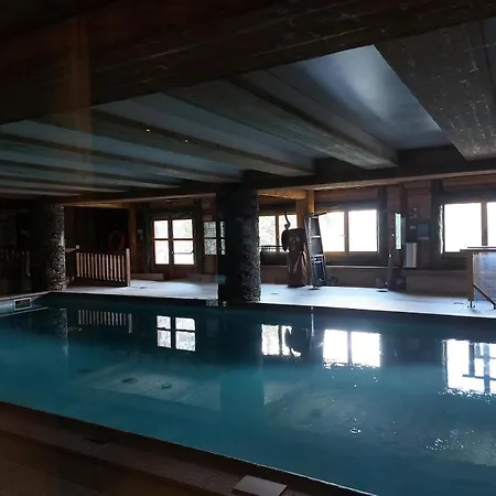 Roselend - De 3 Pieces Situe Dans Au Village Du Chantel, Proche Des Pistes Et Avec Piscine. Mae-2474